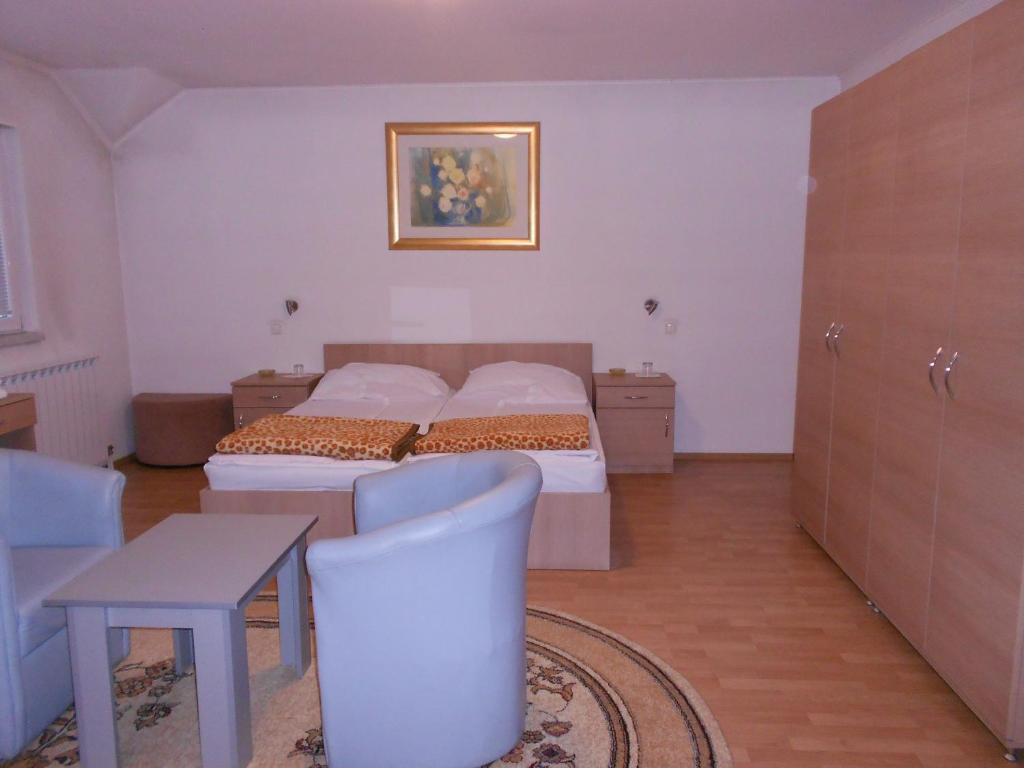 Rooms Zebax Сараево Стая снимка